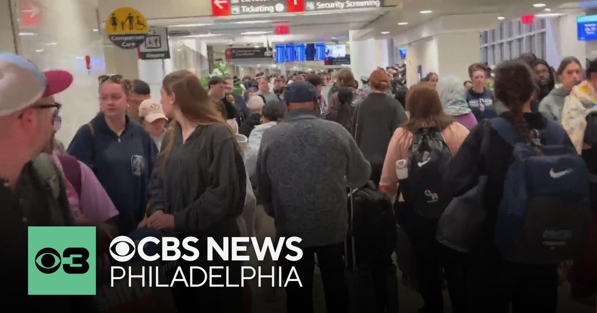 Trump administration to deploy ICE agents to assist TSA officers - CBS ...