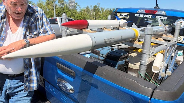 cbsmiami-missiles-on-truck-3.jpg 