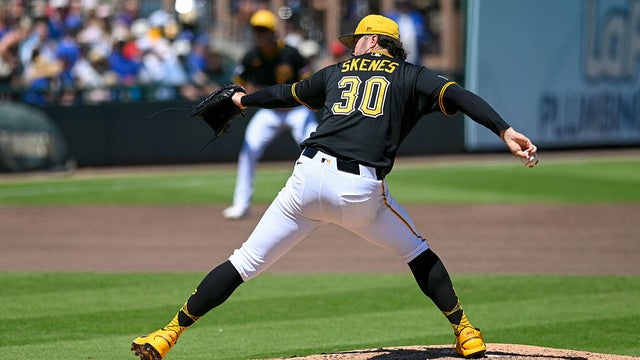 Toronto Blue Jays v Pittsburgh Pirates 
