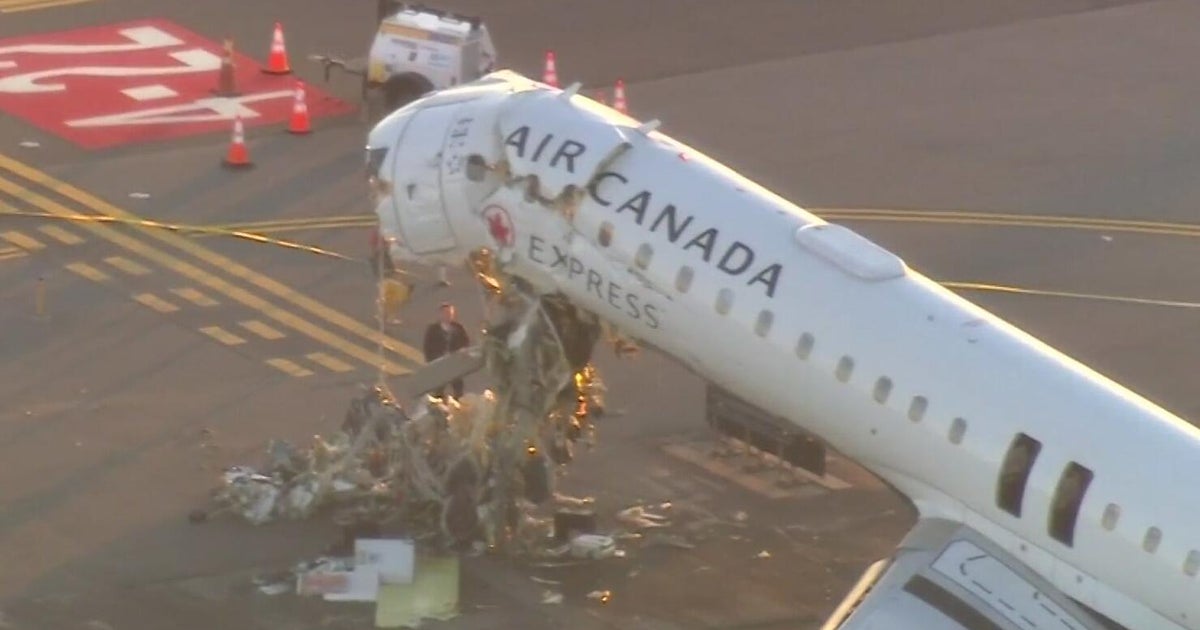Firetruck at New York City's LaGuardia Airport cleared to cross runway seconds before fatal crash