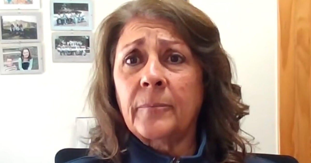 TSA officer says she's "lost" and "drowning" as she works without pay during shutdown