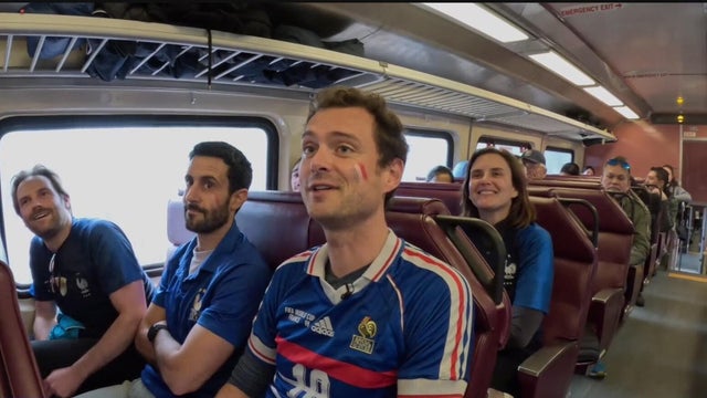 world-cup-train.jpg 