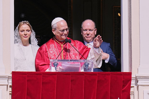 APTOPIX Monaco Pope