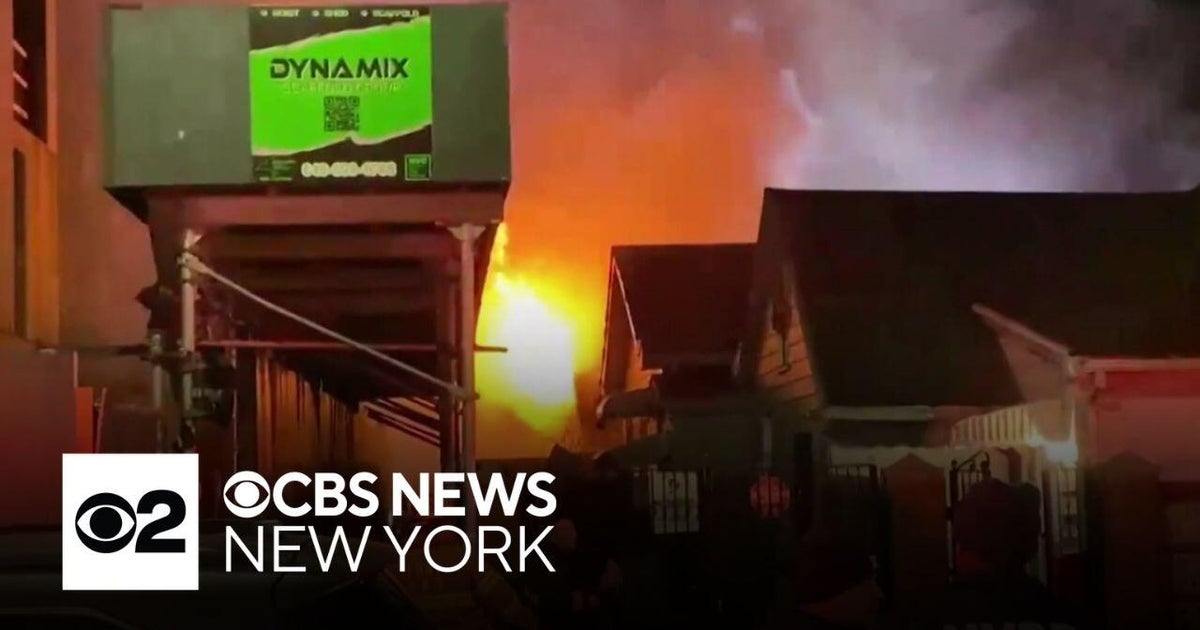 Brighton Beach vacant building fire leads to power outages - CBS New York