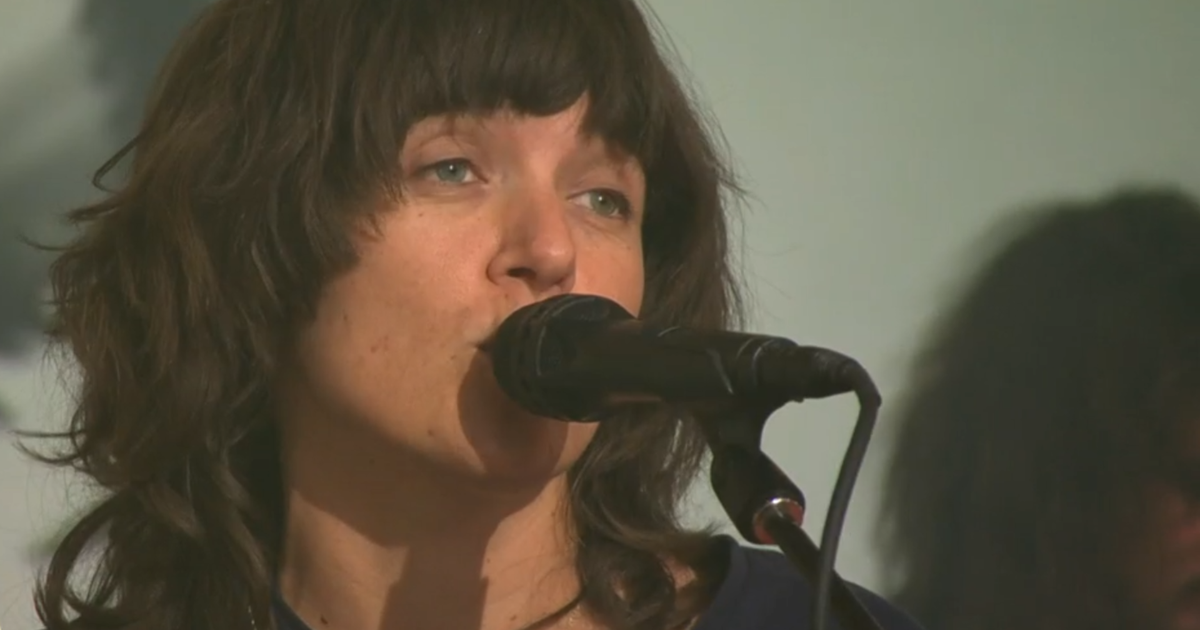 Saturday Sessions: Courtney Barnett performs "One Thing At A Time"