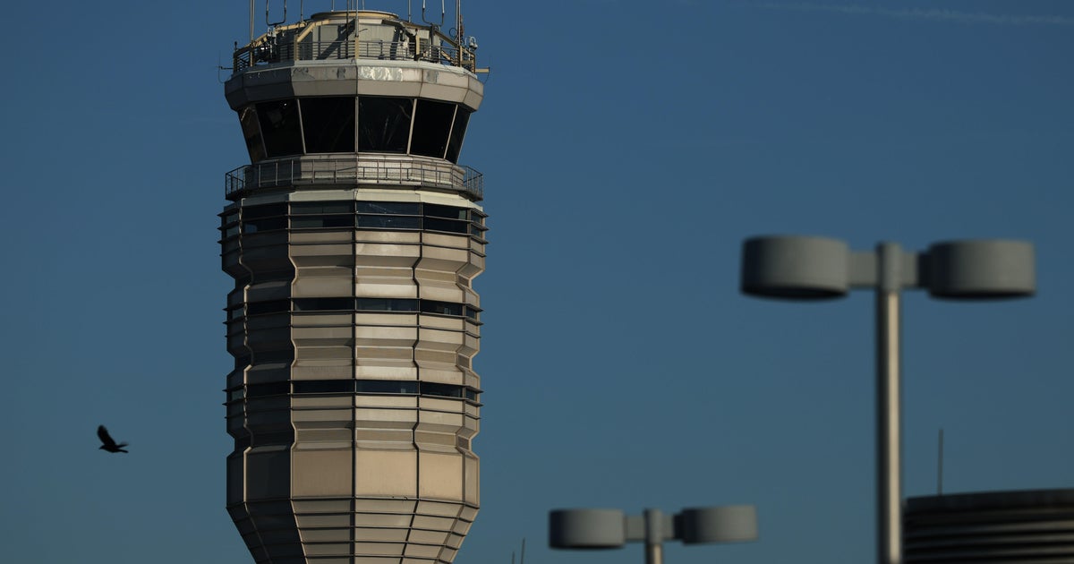 Documents reveal 2 close calls between jets, military helicopters 1 day before deadly midair collision at D.C. airport