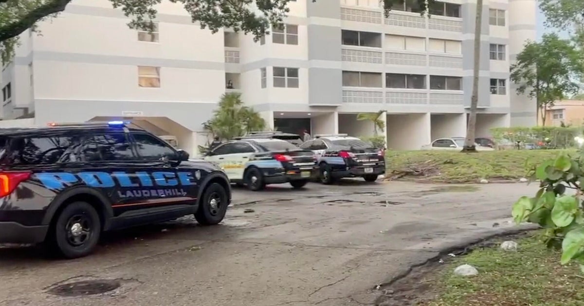 Lauderhill mother stabs woman who dragged daughter away from school bus stop, police say
