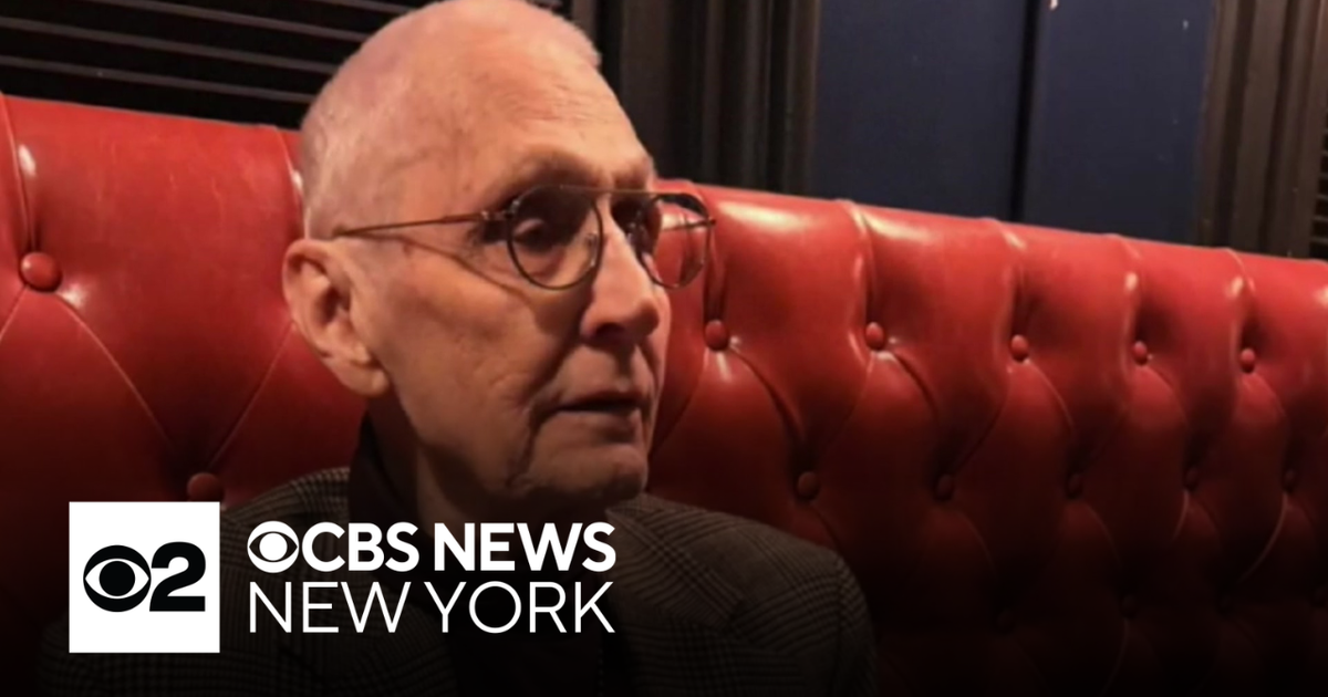 Man accused of pushing elderly man onto subway tracks facing murder ...