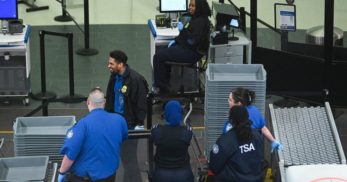 TSA workers begin receiving paychecks after Trump order