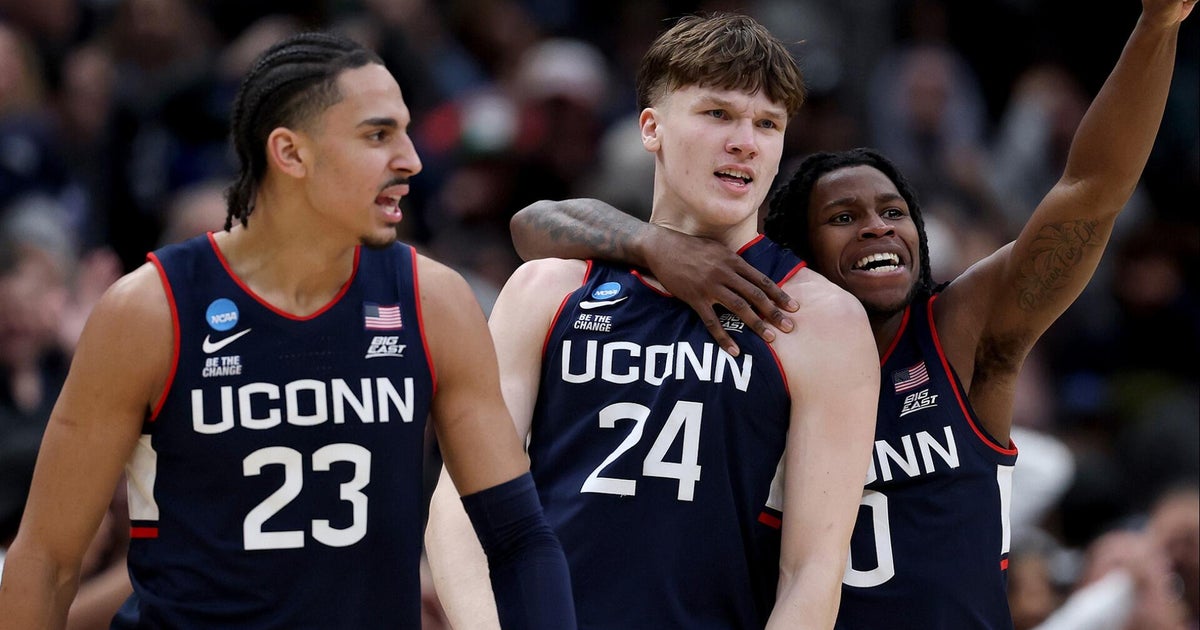 UConn shocks Duke with last-second shot, advancing to men's Final Four