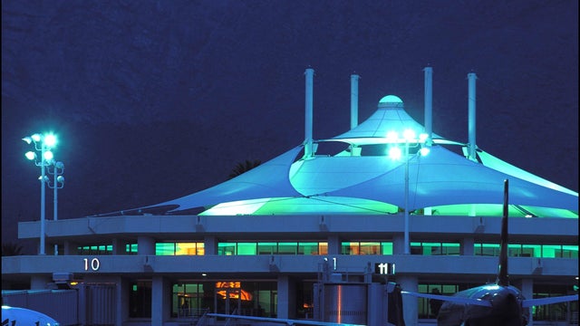 Illustration : Californian Airports In Palm Springs, United States In 2001. 