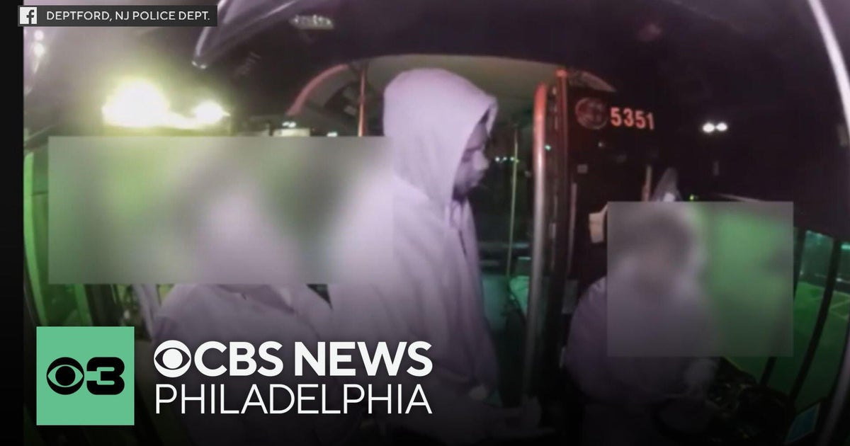 Police trying to identify man seen attacking NJ Transit bus driver ...