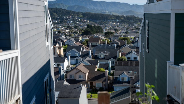 Homes In California Ahead Of Mortgage Applications Figures 