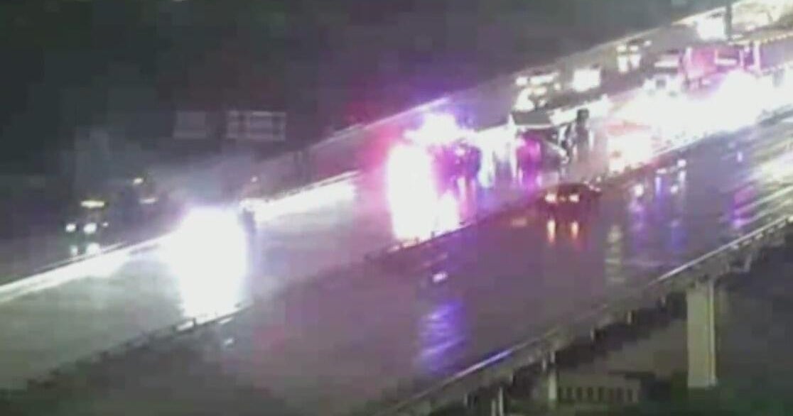Rain causing delays on Thursday morning commute - CBS Texas