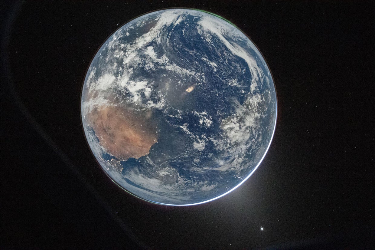 Moon-bound Artemis II astronauts enjoy a relaxed day in space ...