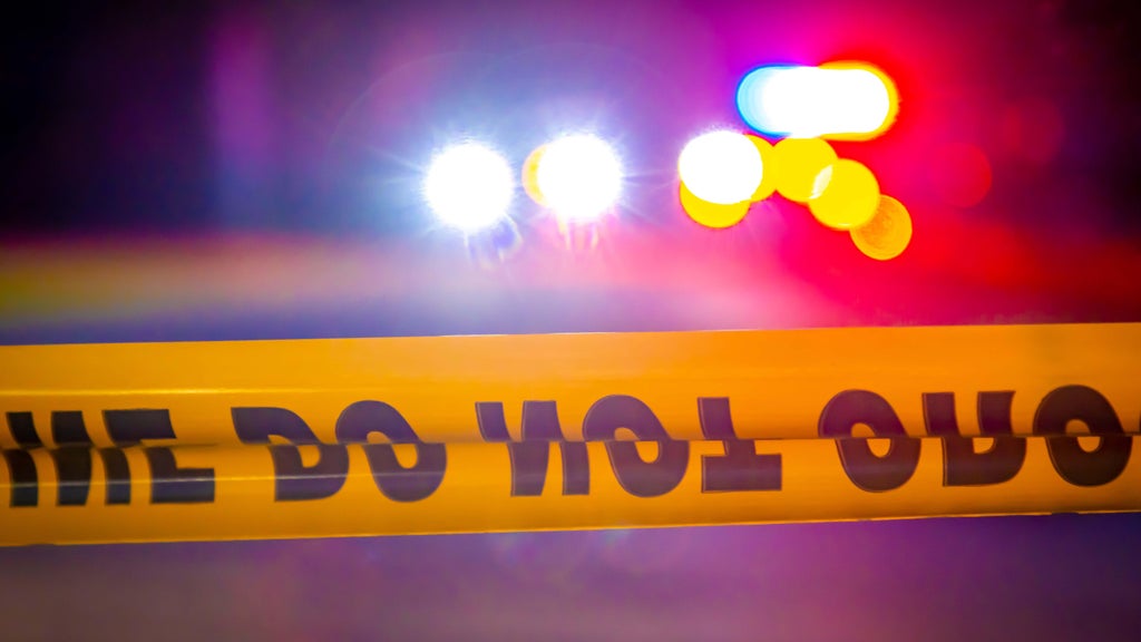 Man shot on Collins Avenue in Miami Beach leading to large investigation, police say