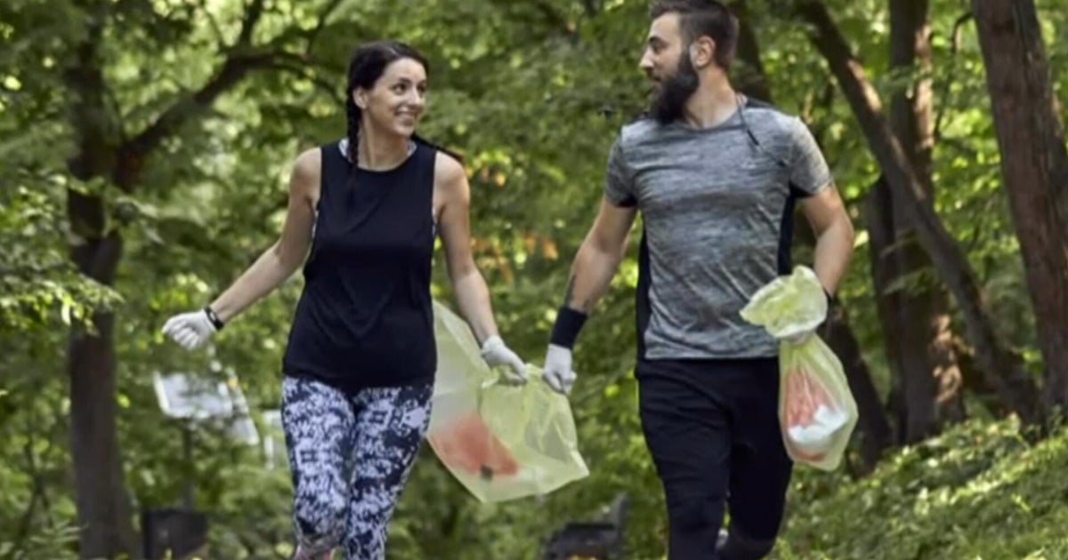 Behind the "plogging" trend combining exercise with another fulfilling activity