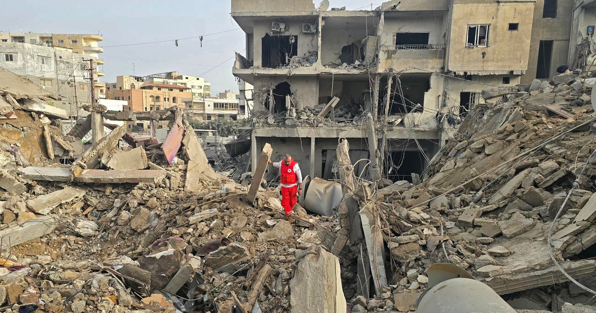 U.S. still searching for downed fighter jet crew member as Iran war rages