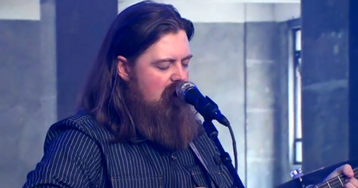 Saturday Sessions: Drayton Farley performs "The Luckier Ones"