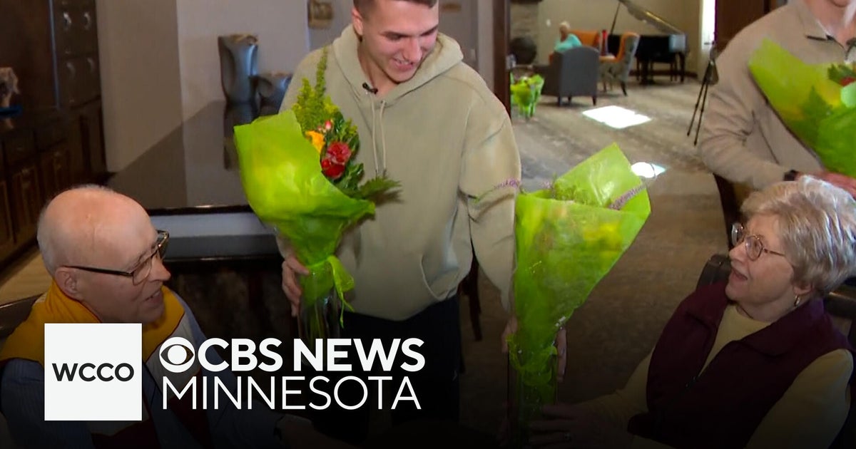 High schoolers launch nonprofit to deliver free flowers to seniors
