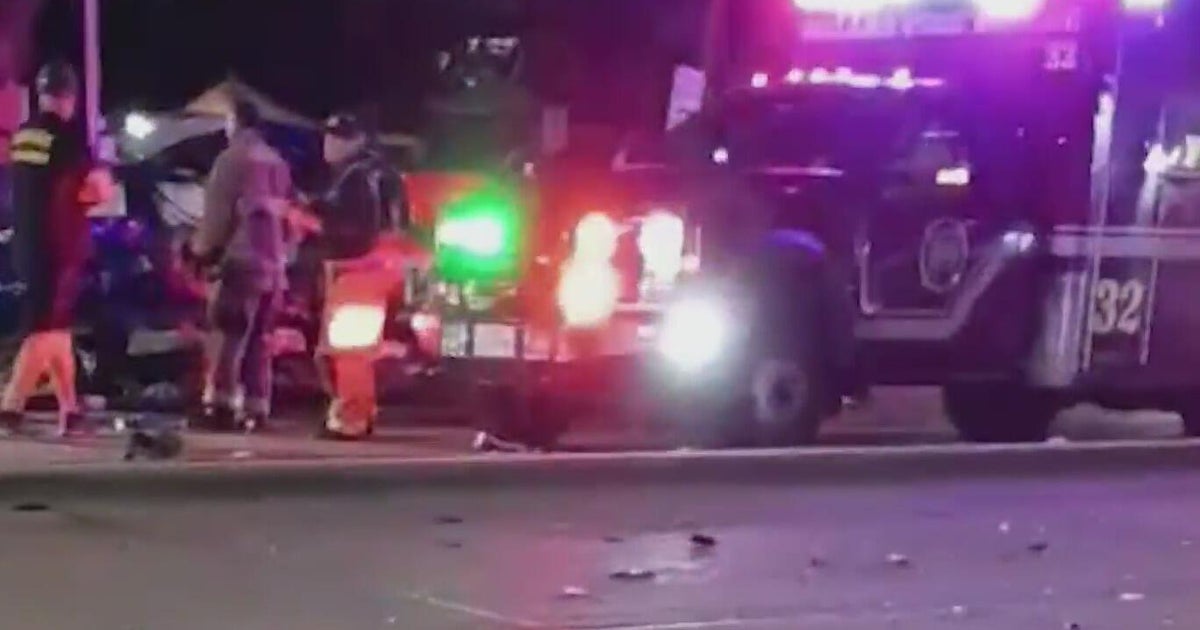 Alleged drunk driving crash kills 2 in East Dallas - CBS Texas