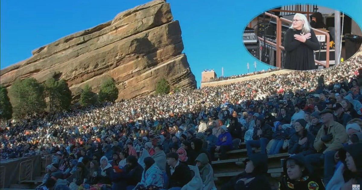 Sunrise service celebrates Easter at Red Rocks in Colorado - CBS Colorado