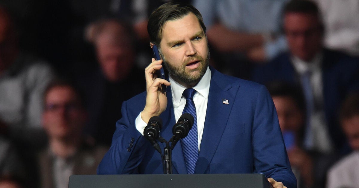 Vance phones Trump while giving speech in Hungary