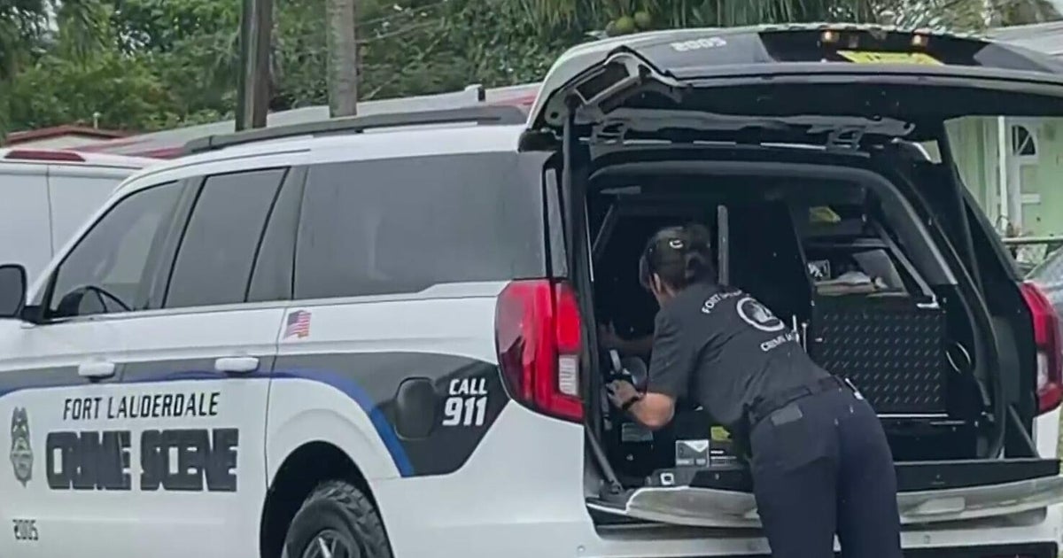 Fort Lauderdale police investigate after a woman was found dead at a ...