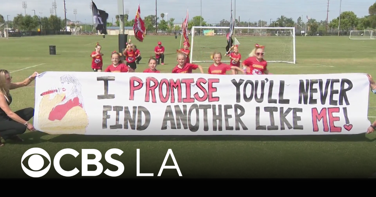 Taylor Swift's Passion for Football Inspires Orange County Girls to Form Their Own Team