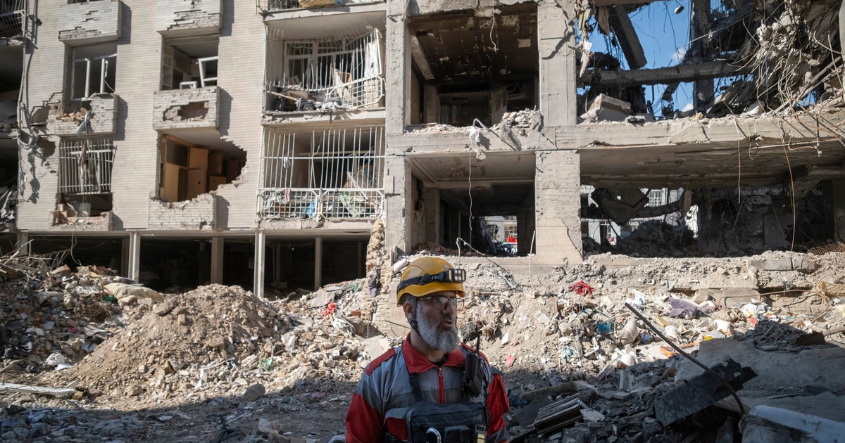 Live Updates: U.S., Iran prepare for talks as shaky ceasefire holds