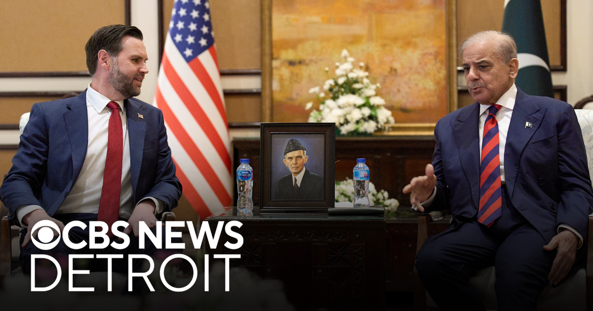 U.S officials begin peace talks with Iranian leaders, Pakistani negotiators