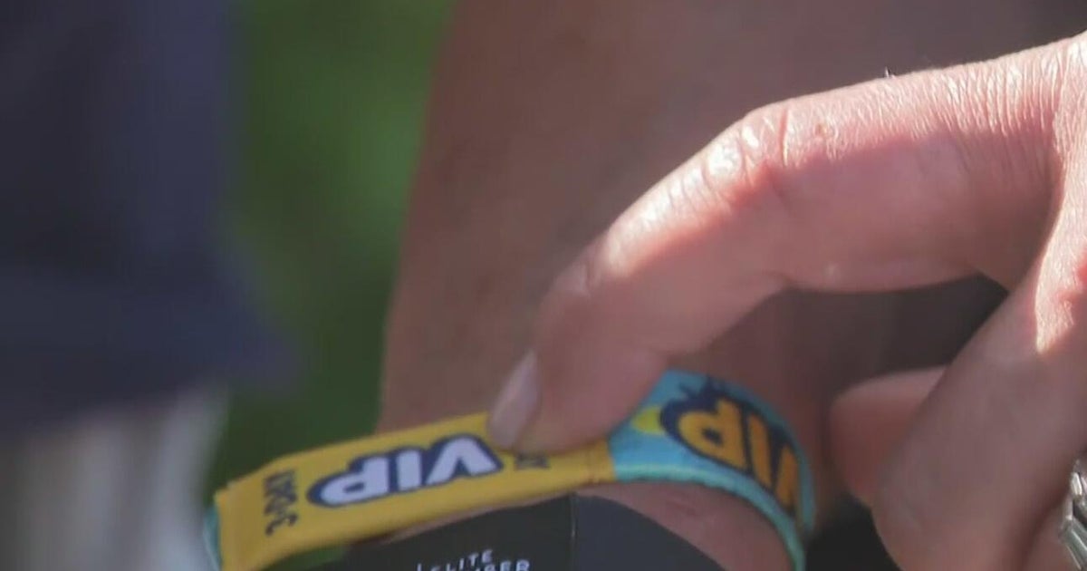 Hundreds of thousands fill Fort Lauderdale Beach for Tortuga Music Festival day 2