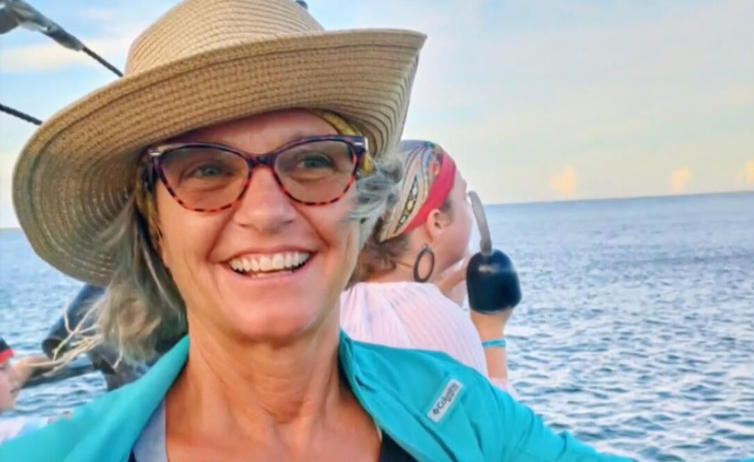 brian-hooker-leaves-bahamas-to-be-with-ailing-mother-as-search-for-wife