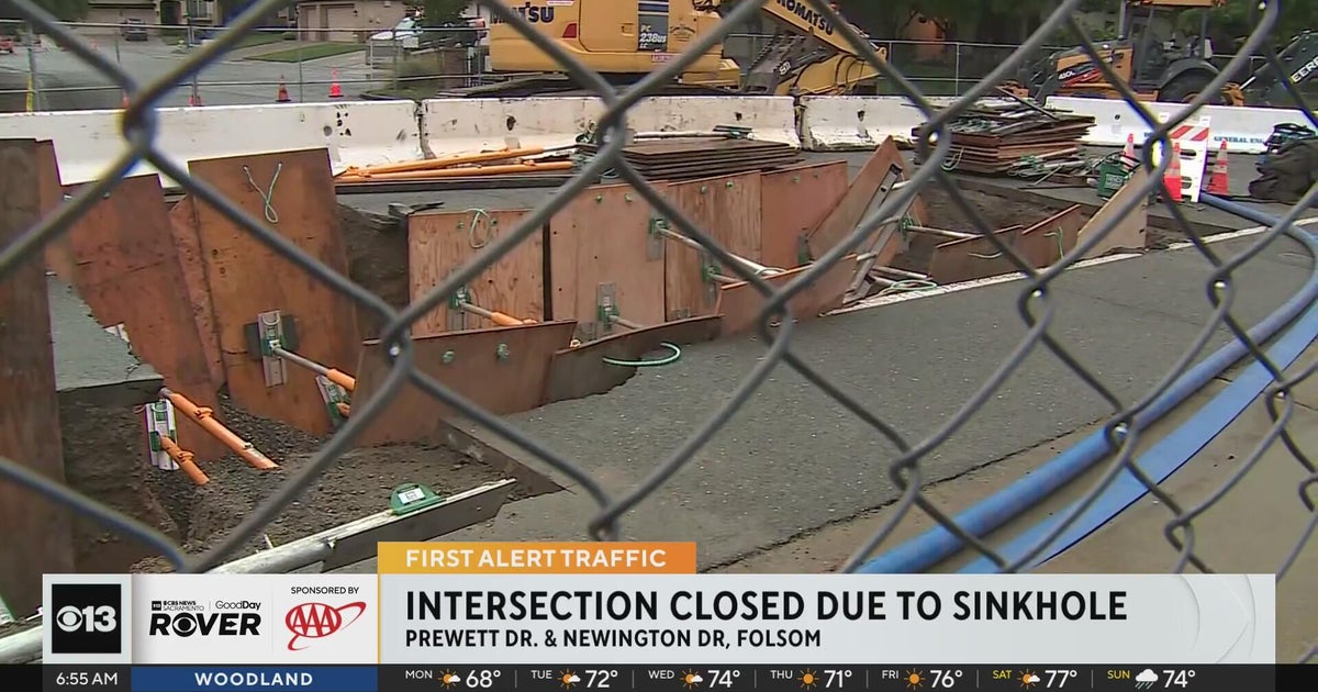 Large sinkhole opens up in Folsom neighborhood