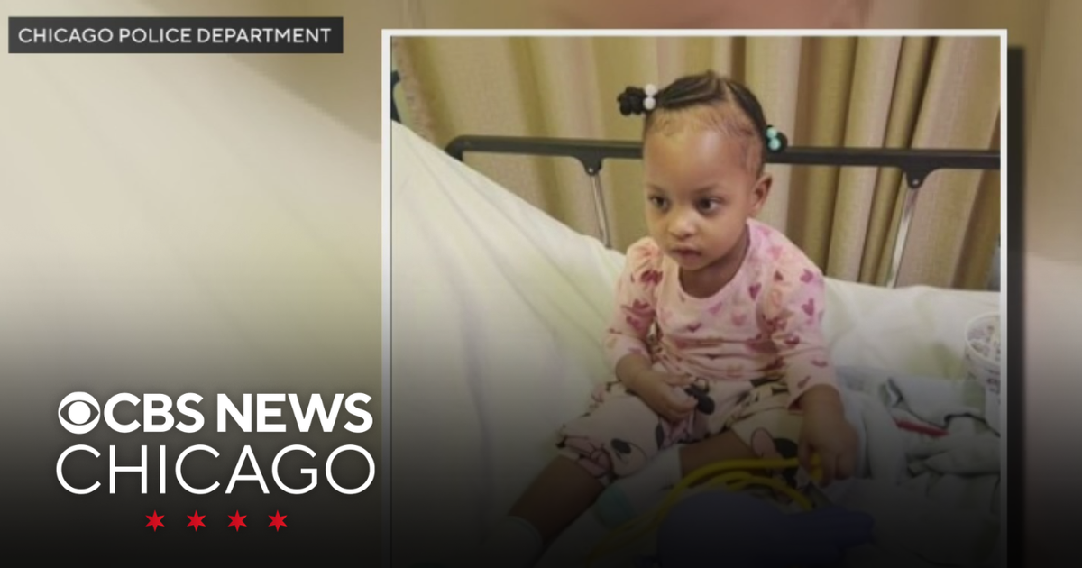 Police working to identify child found alone on Chicago's West Side ...