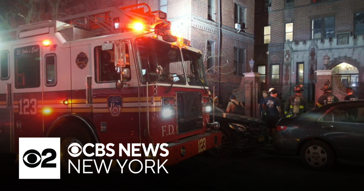 2 dead after overnight fire in Crown Heights, Brooklyn - CBS New York
