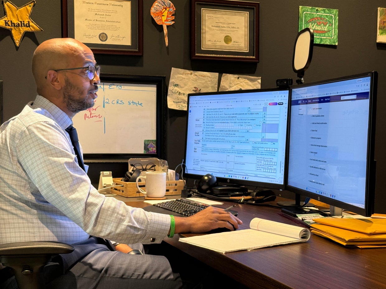 Atlanta CPAs prepared to file last-minute Tax Day returns and ...