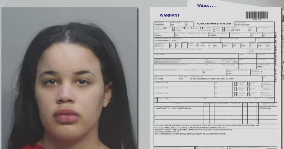 Miami-Dade victim says he believes woman shot him in back because she wanted to steal his jewelry worth 5,000