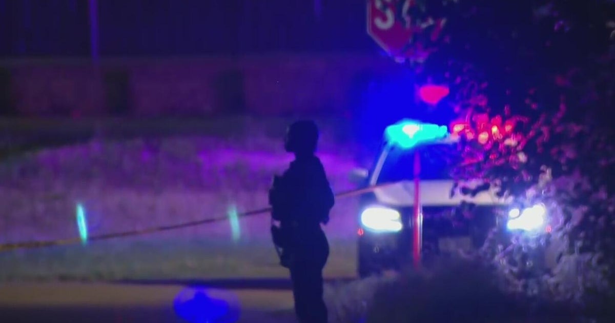 One killed in South Dallas shooting overnight, police say - CBS Texas