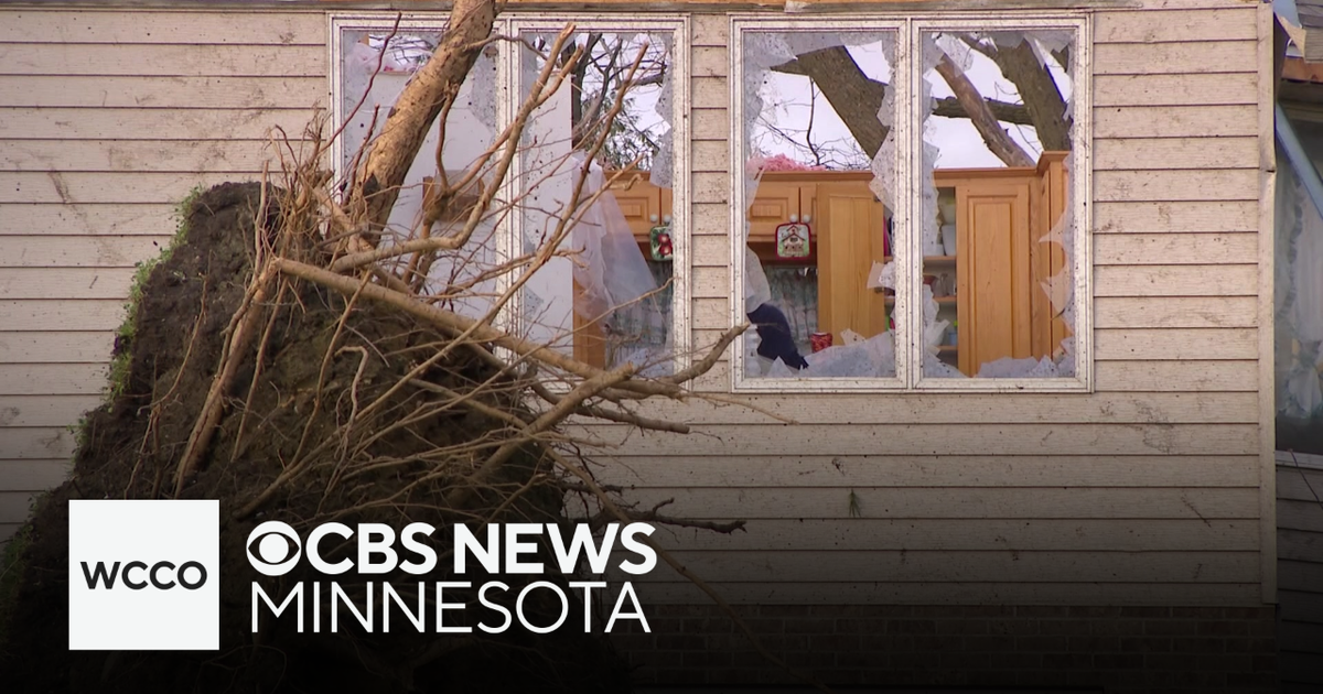 Multiple tornadoes hit southeastern Minnesota, and more headlines
