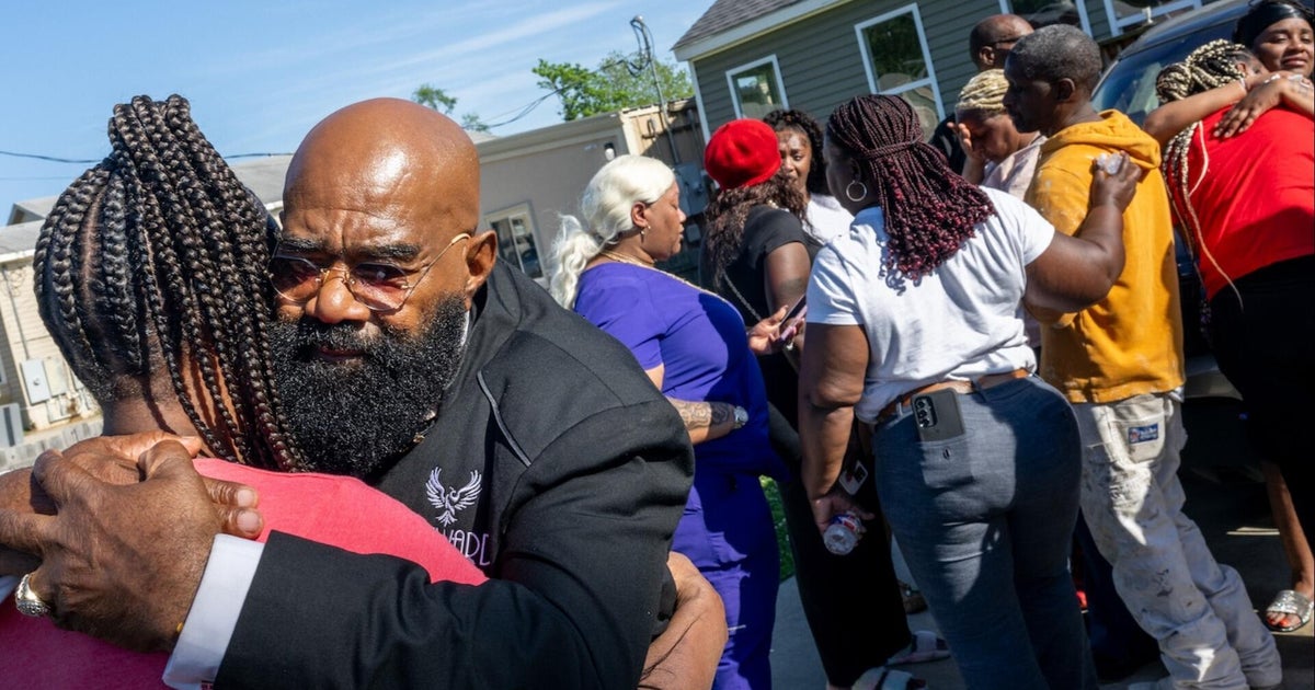 Man killed 8 children in "execution-style" shooting, police says