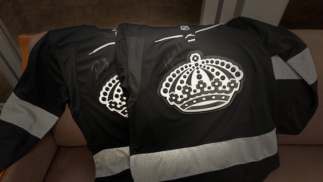 kings-jerseys.jpg 