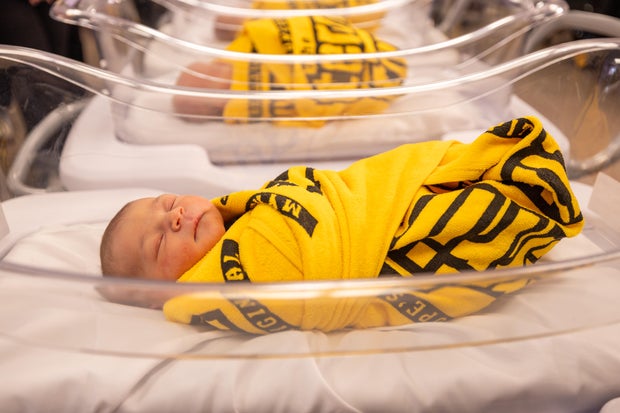 magee-terrible-towel-babies-3066-08.jpg 
