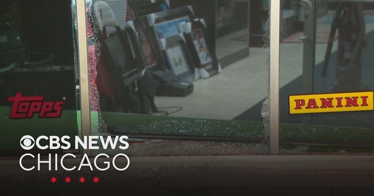 Owner says burglars stole $100,000 in merchandise from Chicago sports card shop