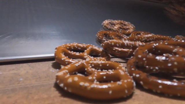 tom-sturgis-pretzels.jpg 