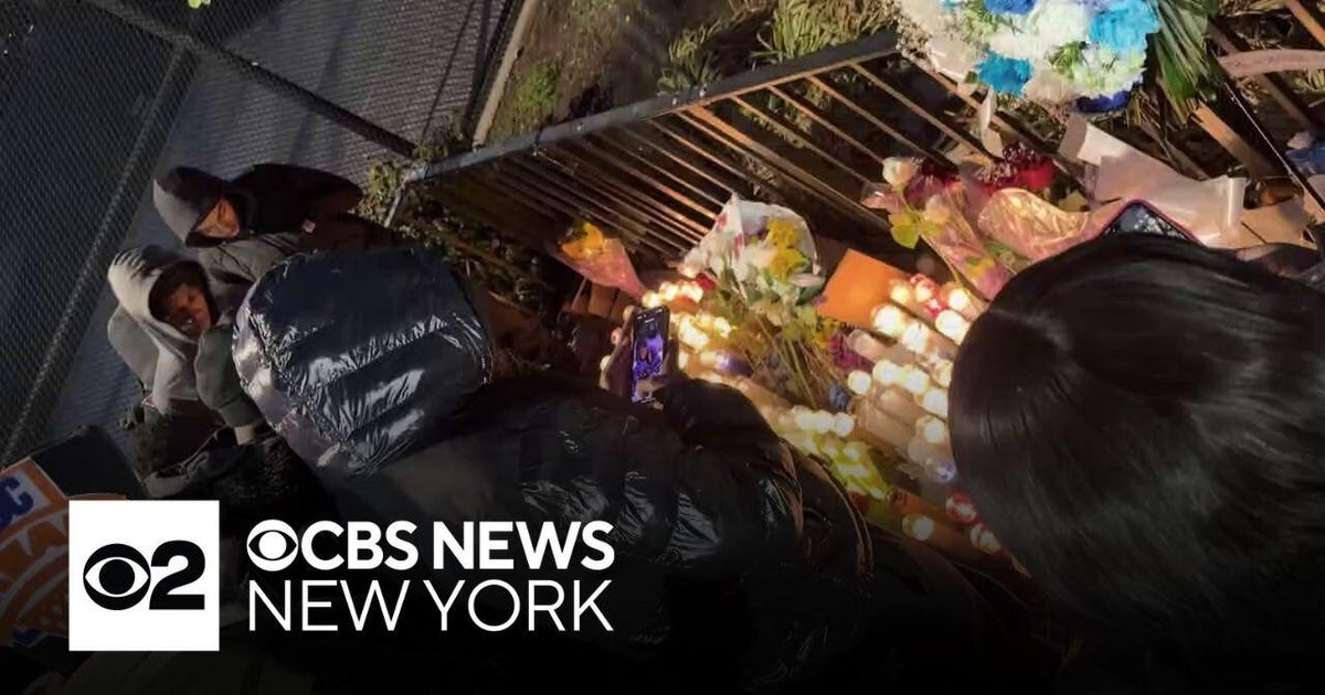 Emotions spill over at Queens park where 15-year-old was shot to death ...