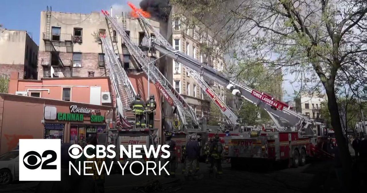 2 dead, 11 injured in Bronx building fire - CBS New York