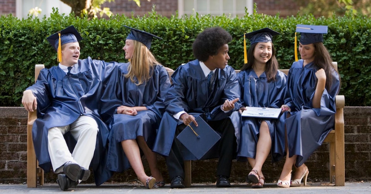 How new grads can navigate a challenging job market