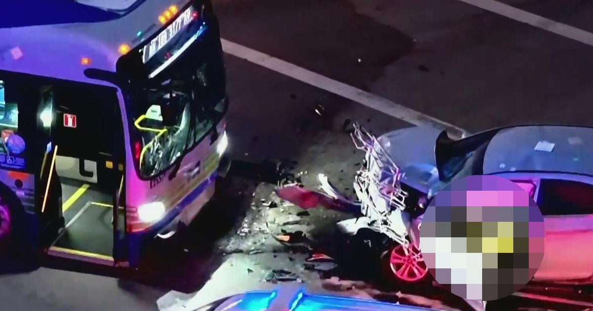 Deadly Miami-Dade bus vs. car crash leaves both vehicles mangled, shuts down major road in Miami Gardens