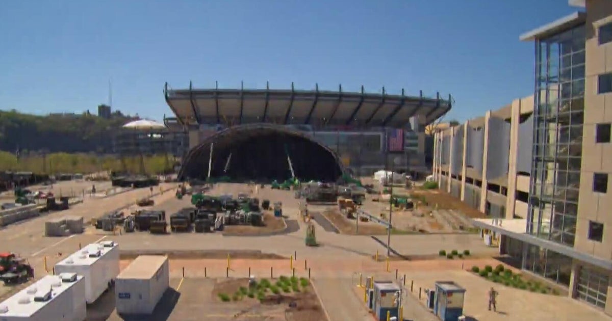 Time-lapse video shows construction of NFL draft stage in Pittsburgh ...